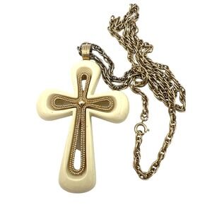 Sarah Coventry Cross Pendant Necklace 24" Chain Cream Gold tone Faith Prayer